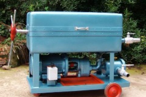 光滑油压力板框滤油机的；ぶ氐